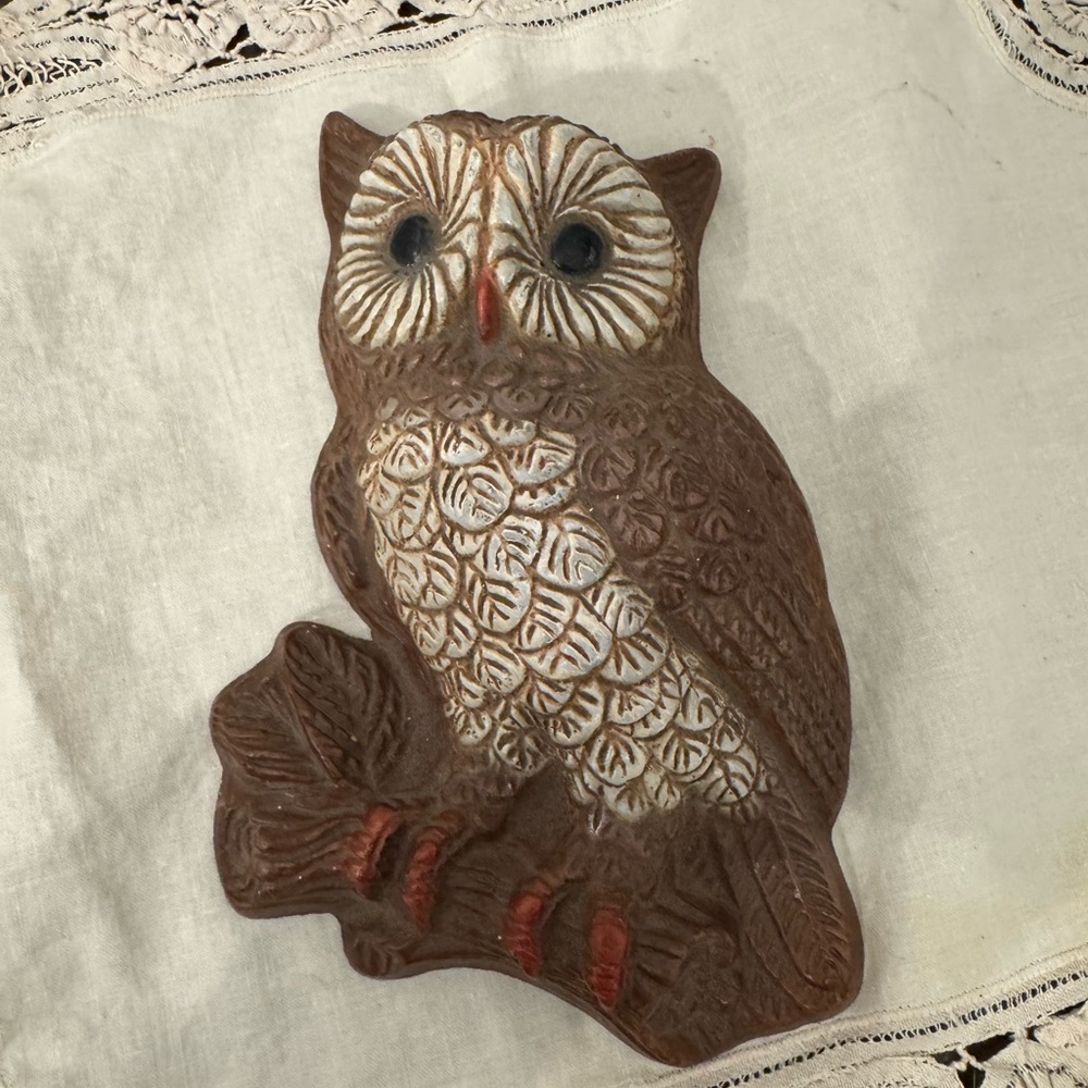 HOMCO Vintage Owl Foam Wall Plaque
